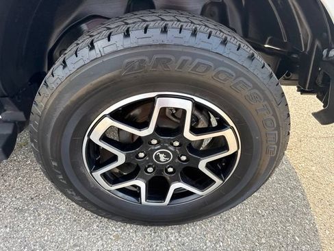 Certified 2023 Ford Bronco Outer Banks AWD/4WD image 4