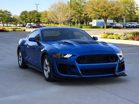 Used 2019 Ford Mustang GT RWD image 7