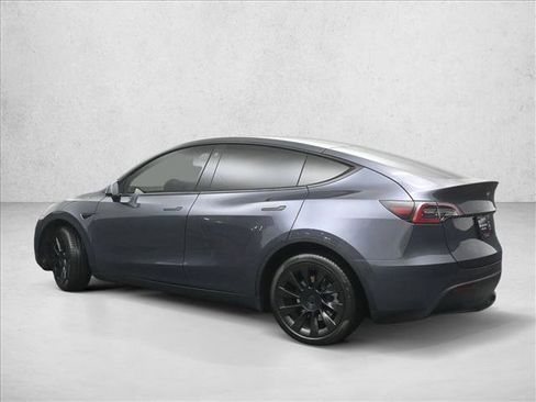 Used 2021 Tesla Model Y Long Range image 6