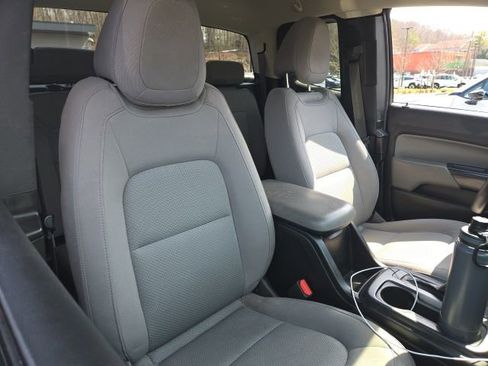 Used 2017 Chevrolet Colorado W/T w/ Custom Special Edition image 3