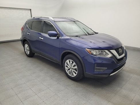 Used 2018 Nissan Rogue SV w/ Premium Package FWD image 11