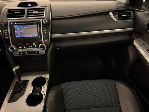 Used 2012 Toyota Camry SE FWD image 27
