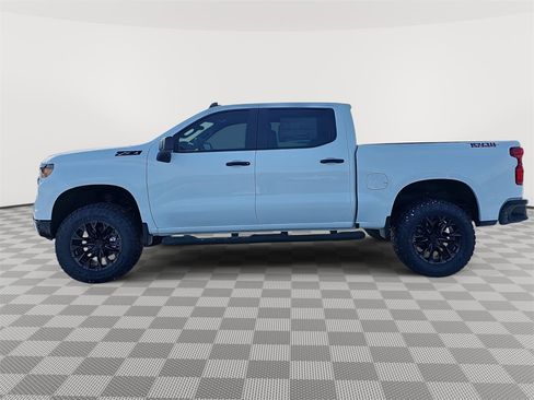 New 2026 Chevrolet Silverado 1500 Custom Trail Boss w/ LPO, Dark Essentials Package image 8