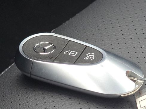 Used 2026 Mercedes-Benz C 300 4MATIC Sedan image 38