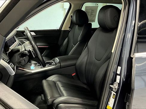 Used 2022 BMW X7 xDrive40i image 32