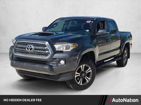 Used 2017 Toyota Tacoma TRD Sport w/ Tow Package RWD image 1