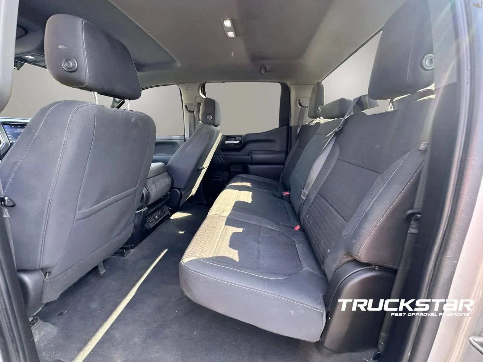 Used 2021 Chevrolet Silverado 1500 LT RWD image 17