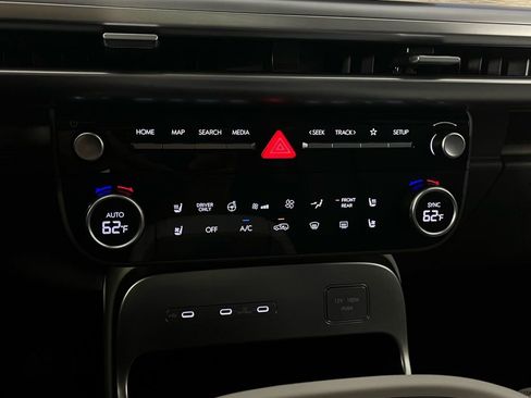 Used 2026 Hyundai Ioniq 9 SEL image 22