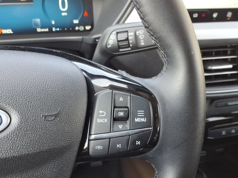 Used 2025 Ford Escape Platinum AWD/4WD image 21
