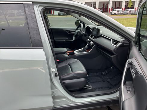 Used 2022 Toyota RAV4 Adventure AWD/4WD image 32