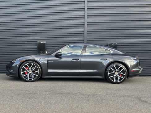 New 2026 Porsche Taycan 4S image 2