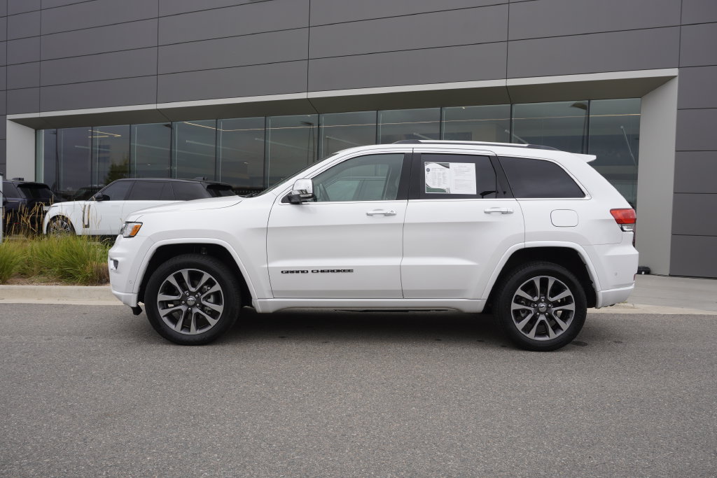 Used 2018 Jeep Grand Cherokee Overland AWD/4WD image 8