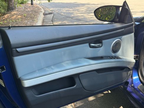 Used 2012 BMW M3 Convertible RWD image 30
