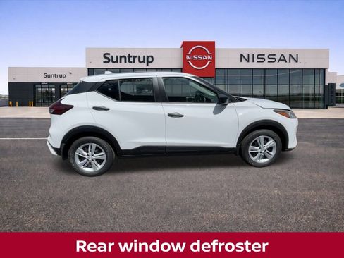 New 2025 Nissan Kicks Play S image 11