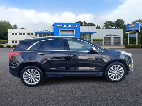 Used 2017 Cadillac XT5 Platinum image 3
