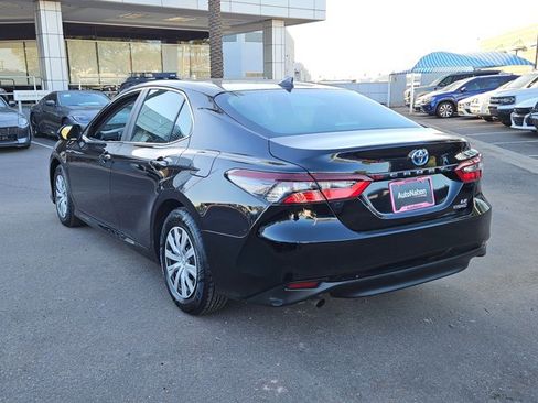 Used 2022 Toyota Camry LE image 6