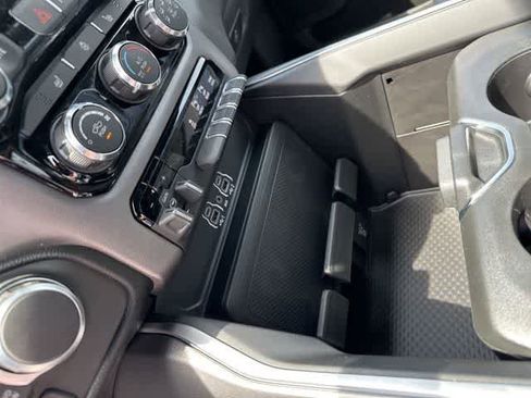 New 2026 RAM 1500 Big Horn w/ Night Edition image 7