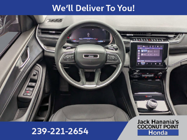 Used 2024 Jeep Grand Cherokee Laredo X w/ Trailer Tow Package AWD/4WD image 43