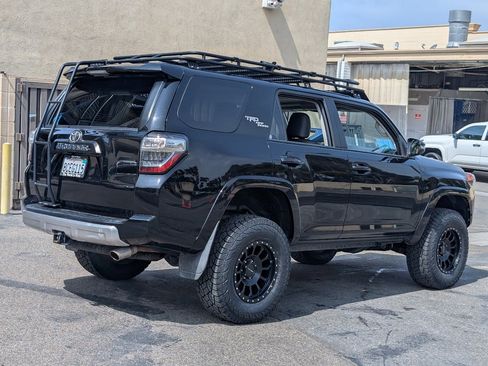 Used 2018 Toyota 4Runner TRD Off-Road Premium image 13