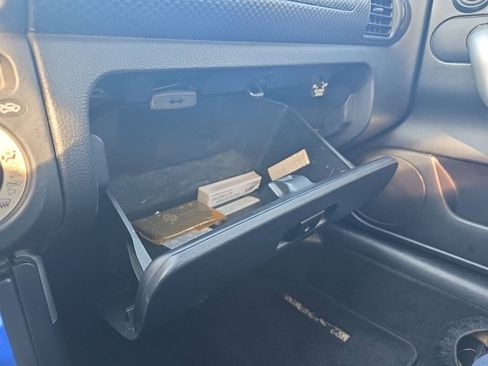 Used 2000 Toyota MR2 Base image 26