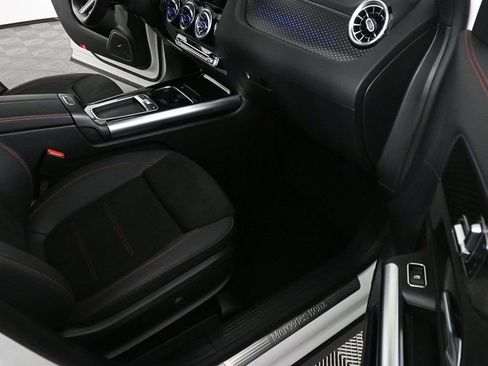 Certified 2025 Mercedes-Benz GLA 250 image 22