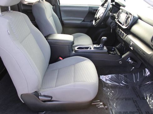 Used 2022 Toyota Tacoma SR image 7