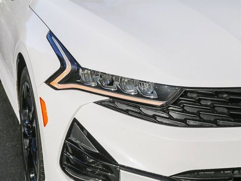 Used 2022 Kia K5 GT-Line image 10