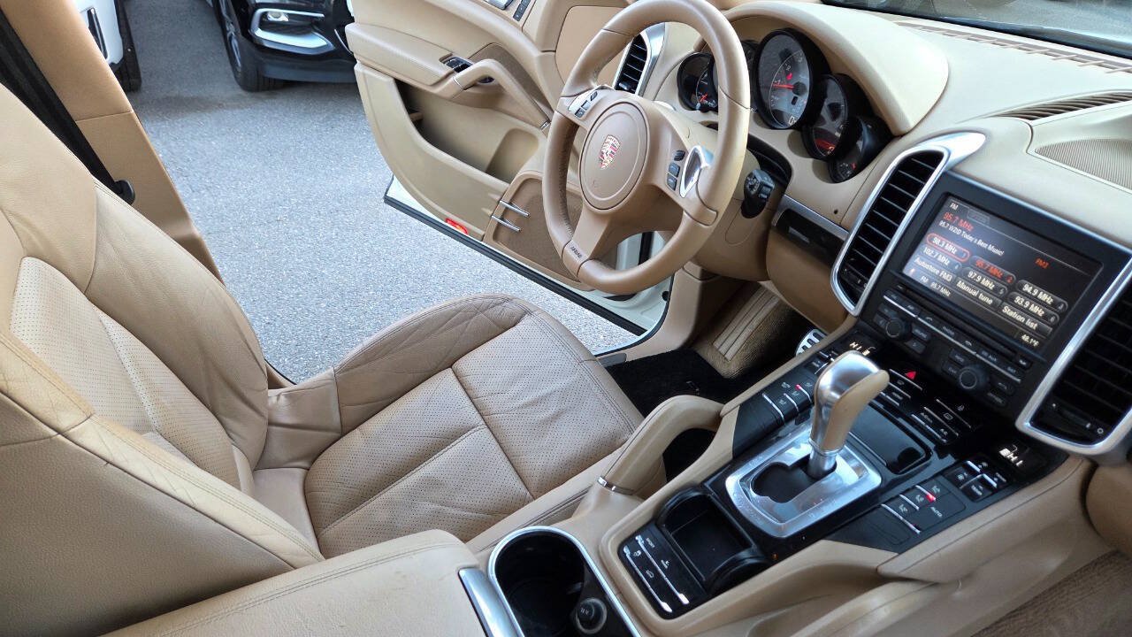 Used 2012 Porsche Cayenne S AWD/4WD image 47