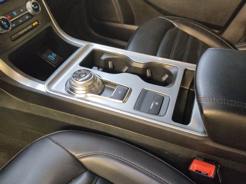 Used 2024 Ford Edge SEL image 26