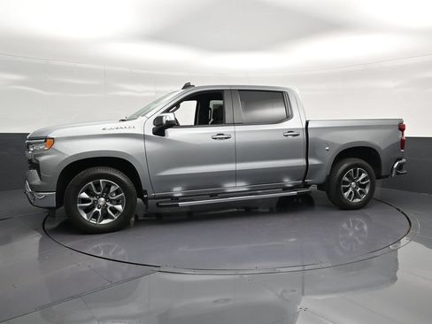 Used 2025 Chevrolet Silverado 1500 LT w/ Safety Package RWD image 7
