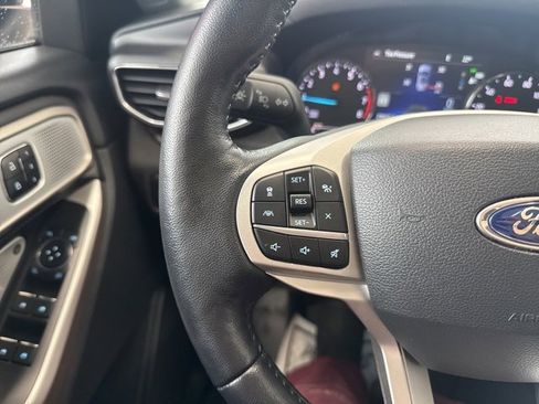 Used 2023 Ford Explorer Limited w/ Limited Technology Package image 36