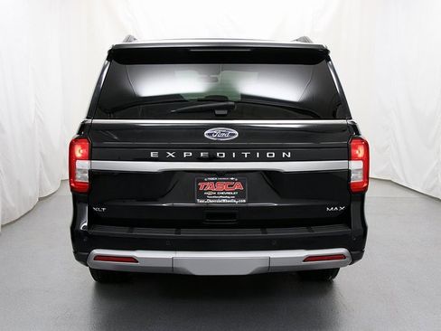 Used 2024 Ford Expedition Max XLT image 6
