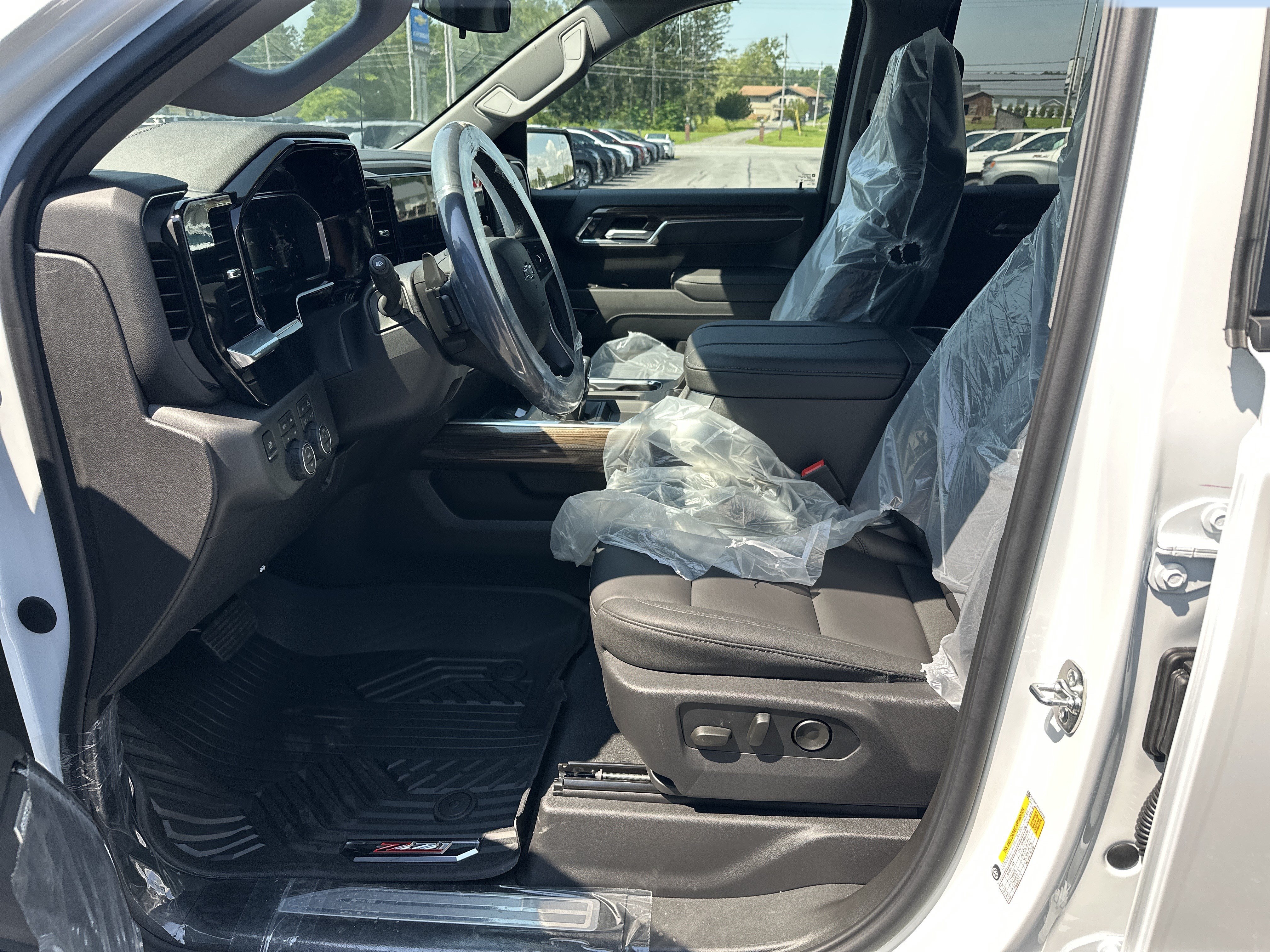 New 2026 Chevrolet Silverado 1500 RST w/ RST All Star Premium Package AWD/4WD image 10