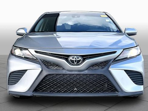 Used 2020 Toyota Camry SE FWD image 4