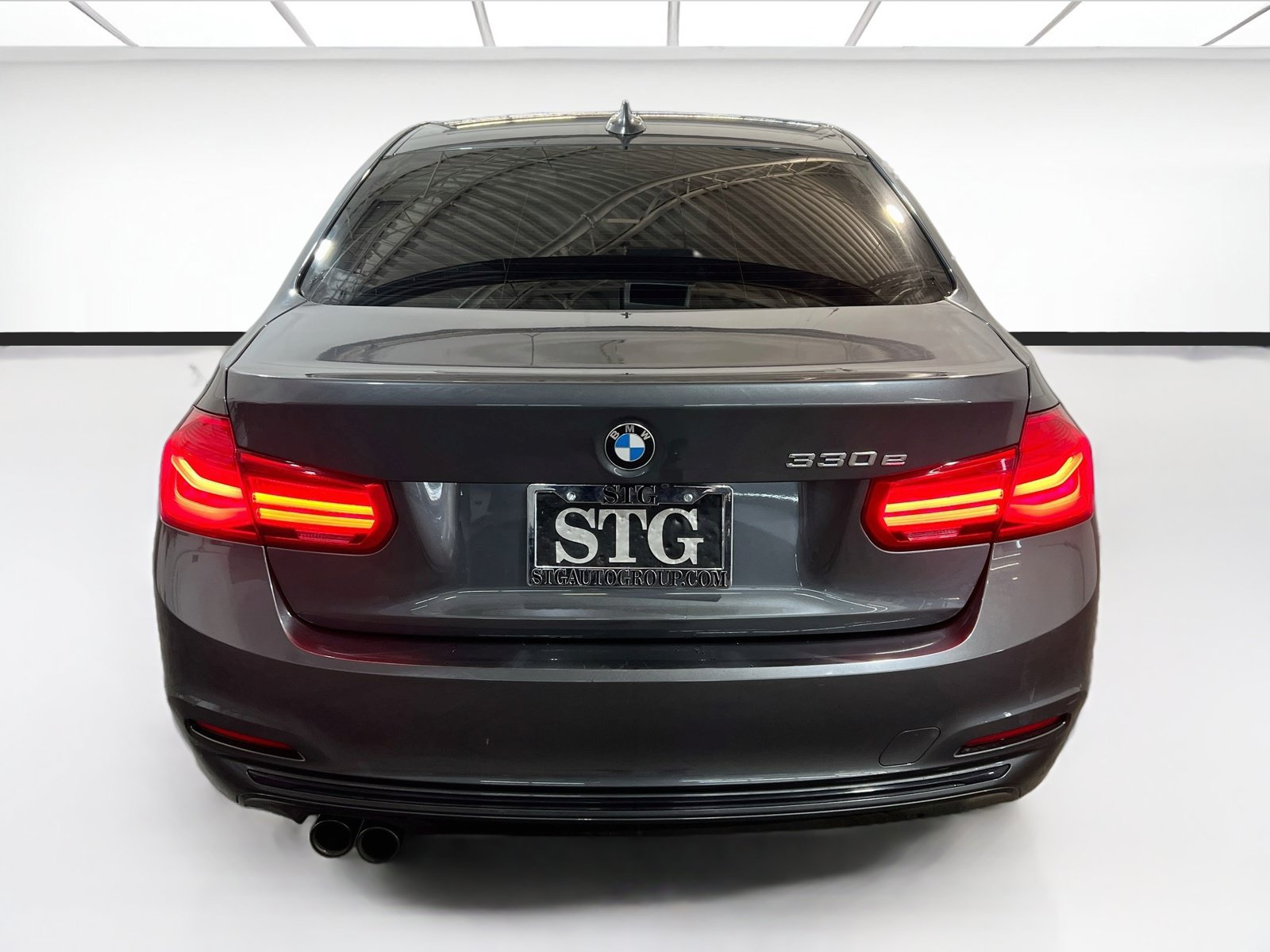Used 2018 BMW 330e RWD image 5
