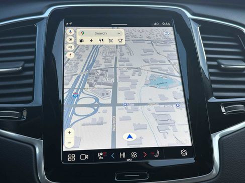 Certified 2024 Volvo XC90 T8 Ultimate w/ Protection Package Premier image 28