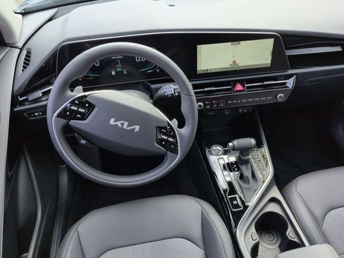 New 2026 Kia Niro EX FWD image 21