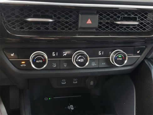 Certified 2025 Acura ADX FWD image 28