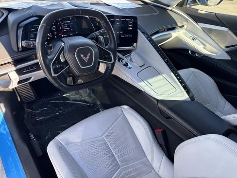 Used 2021 Chevrolet Corvette 2dr Stingray Conv w/ Z51 Performance Package image 9