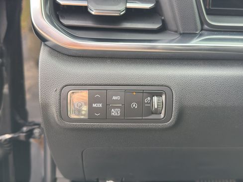 Used 2025 GMC Terrain Elevation AWD/4WD image 14