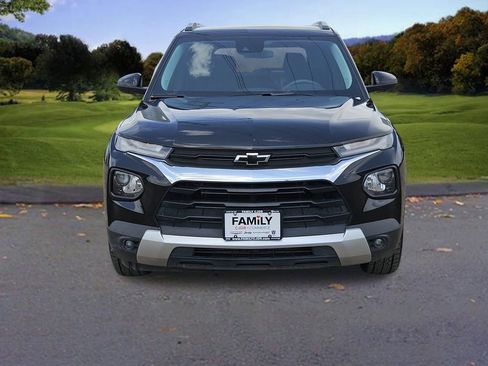 Used 2023 Chevrolet TrailBlazer LT image 2