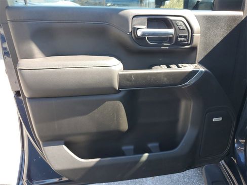 Certified 2022 GMC Sierra 2500 AT4 w/ AT4 Preferred Package image 25