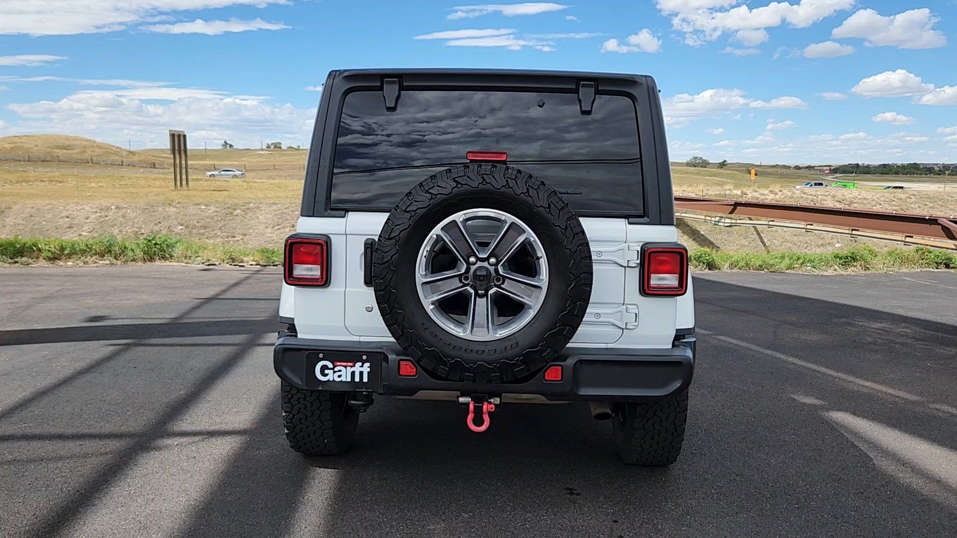 Used 2020 Jeep Wrangler Unlimited Sahara AWD/4WD image 19