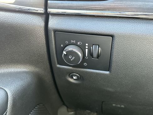 Used 2019 Jeep Grand Cherokee Limited w/ Trailer Tow Group IV image 22