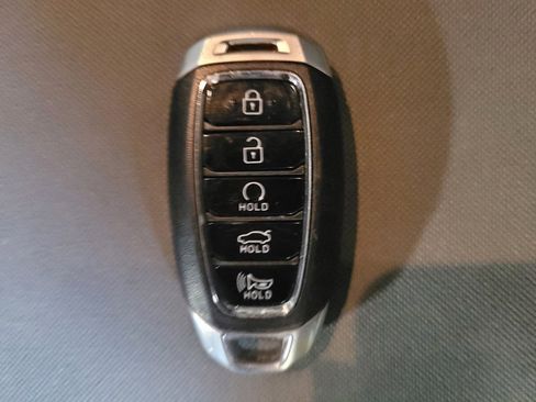 Used 2023 Hyundai Elantra SEL w/ Convenience Package image 32