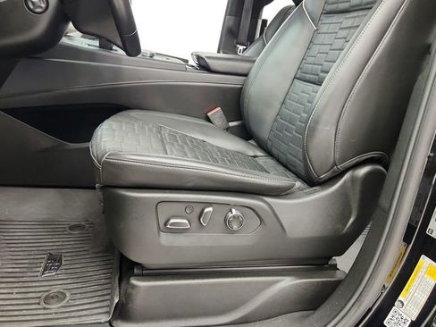 Used 2023 Cadillac Escalade ESV V w/ Heavy-Duty Trailer Package image 17