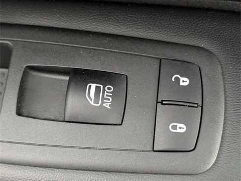 Used 2022 Dodge Durango GT image 35