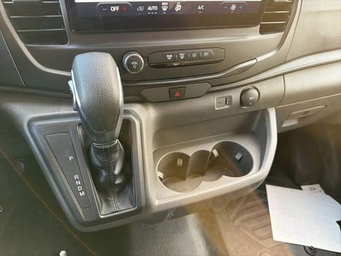 New 2025 Ford Transit 250 148 Medium Roof image 13
