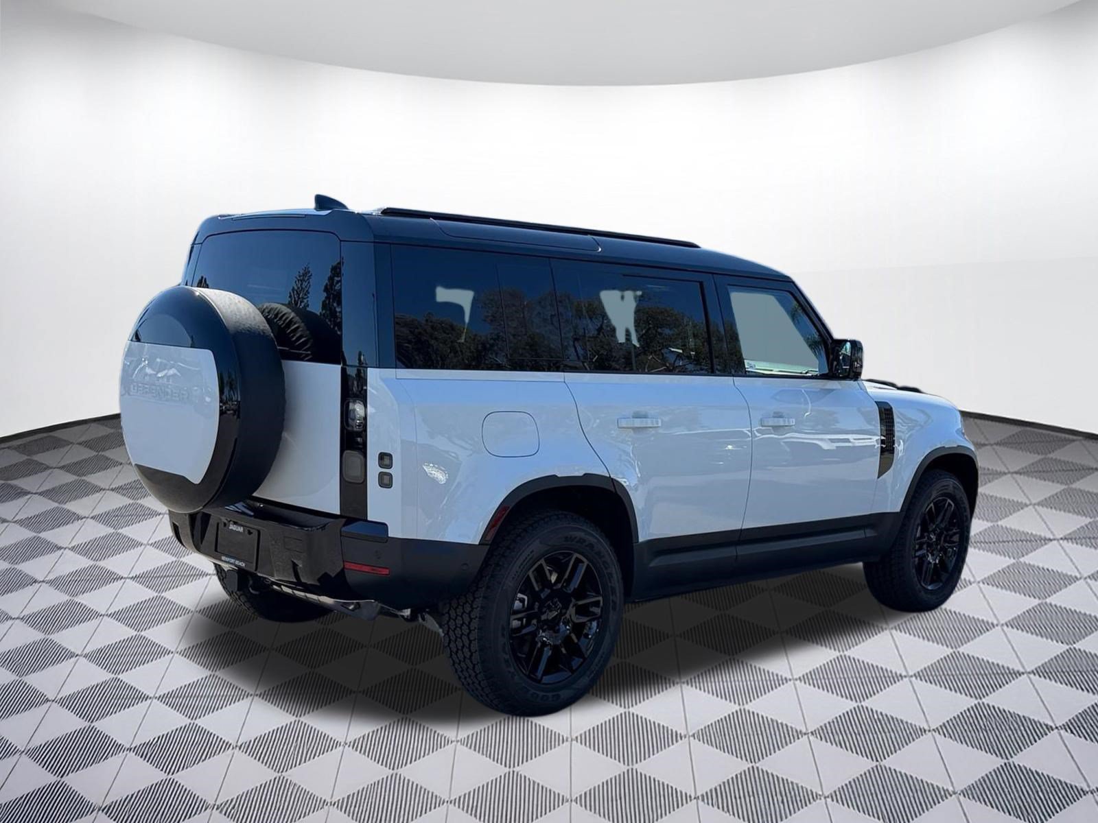 New 2026 Land Rover Defender 110 S AWD/4WD image 9