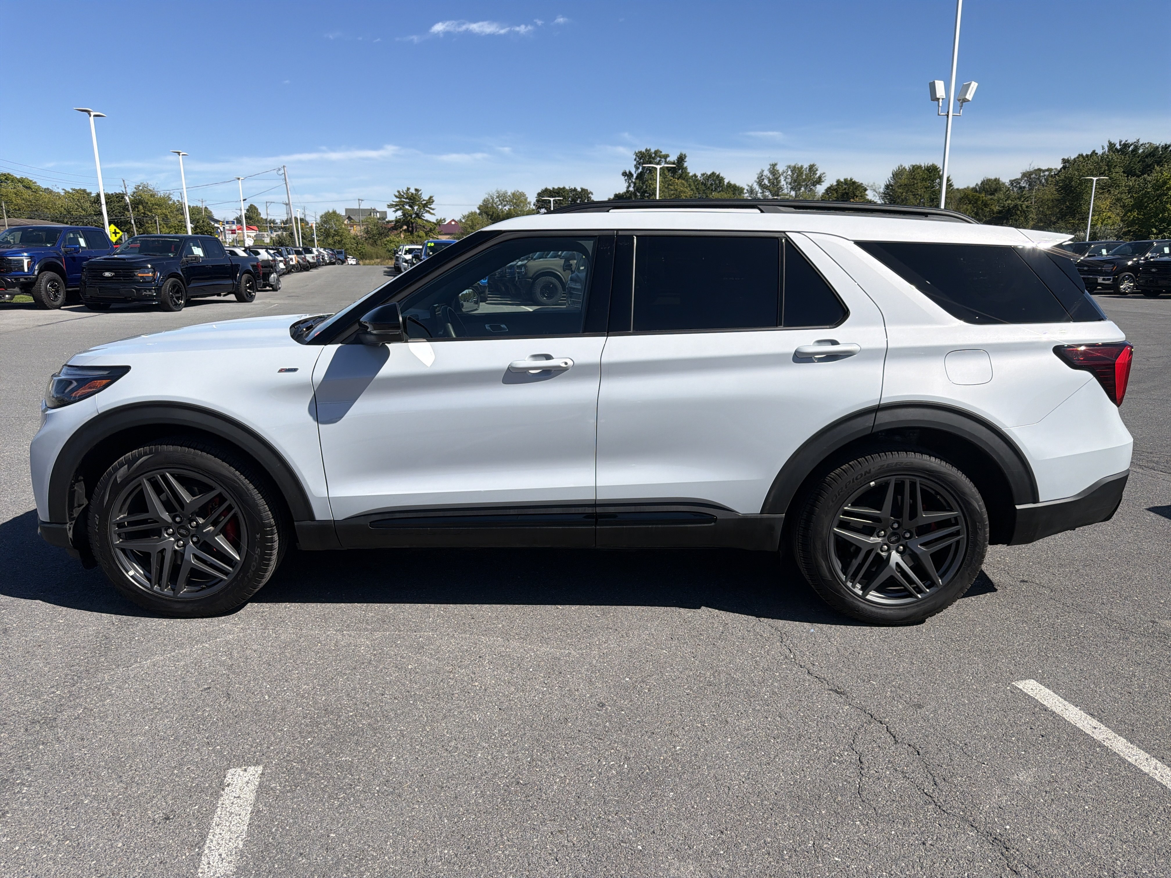 Certified 2026 Ford Explorer ST-Line w/ ST-Line Street Pack AWD/4WD image 7